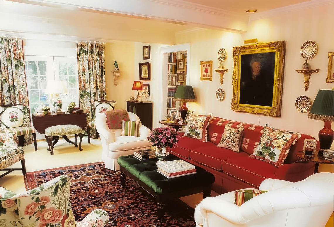 Deciphering English Traditional Style: Vintage Grace Exposed