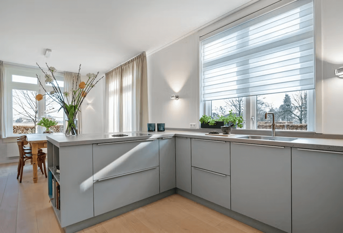 Strato Tech Dekton Draw Up a Love - Filled Environment