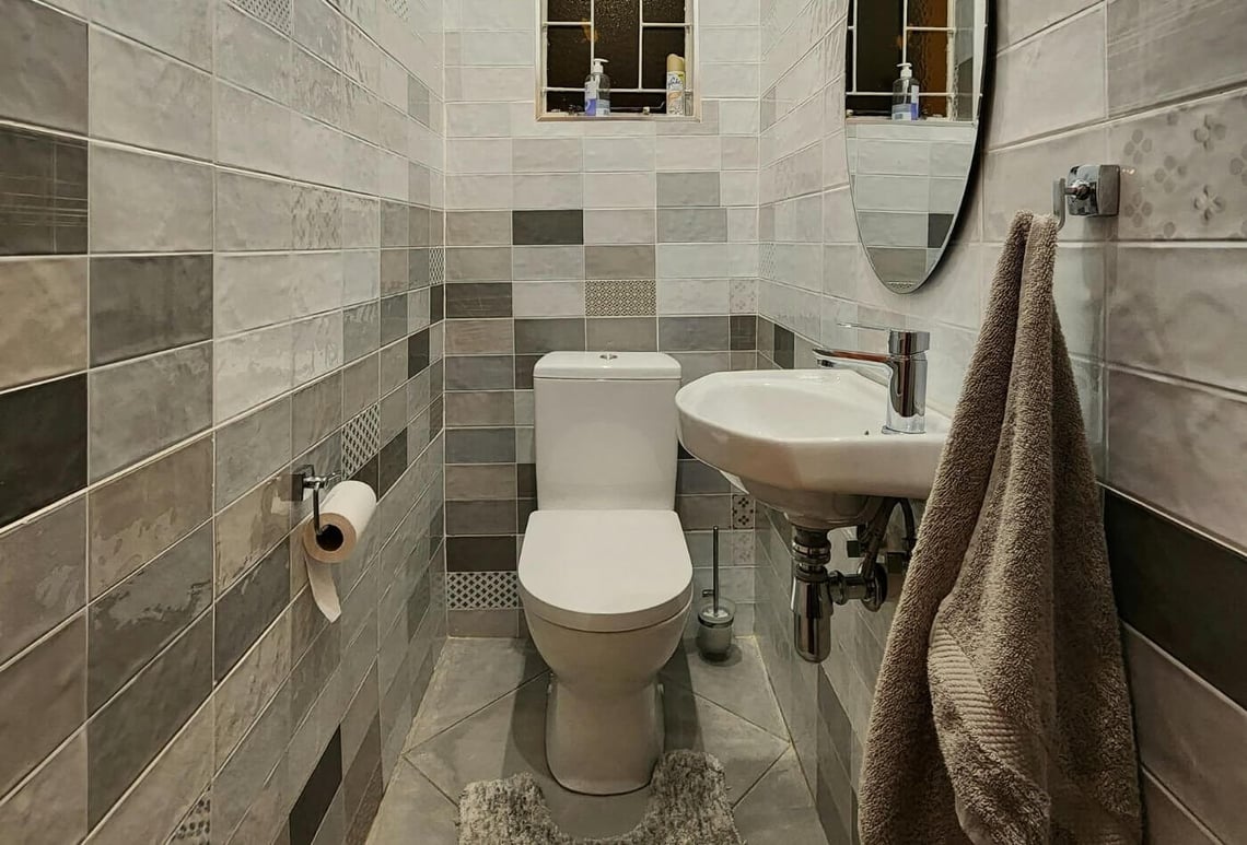 bathroom tile ideas for small bathrooms