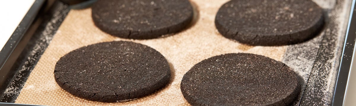 Carbon black shortbread