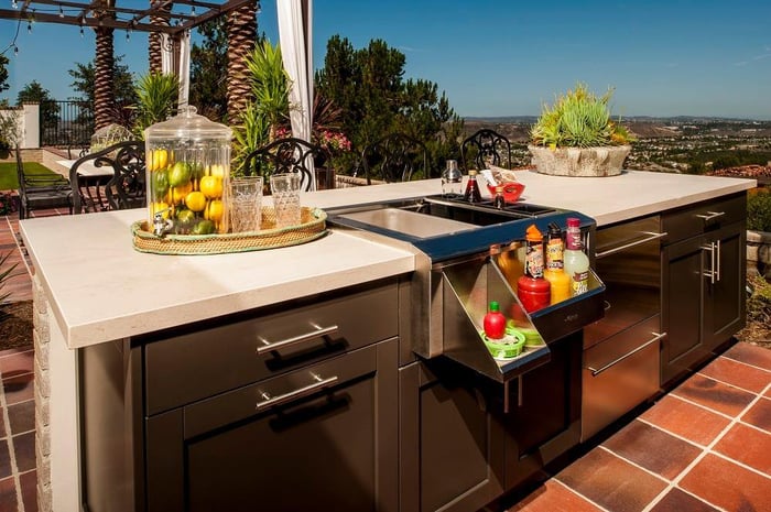 Outdoor Kitchens- Marine Grade Stainless Steel, Stainless Steel, Aluminum or HDPE?