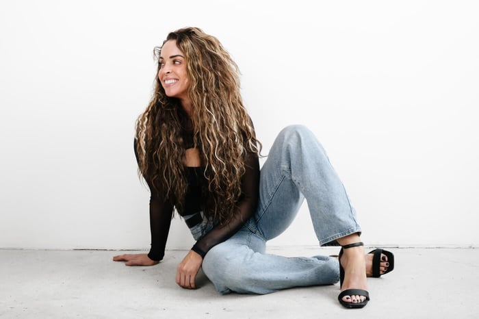 10 Things to Know When Shopping for Hair Extensions Online