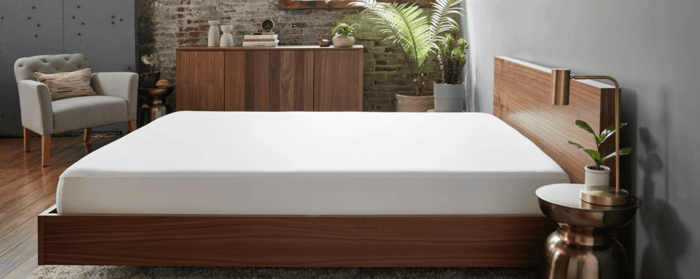 Guide to Mattress Toppers & Mattress Pads: What's the Difference?