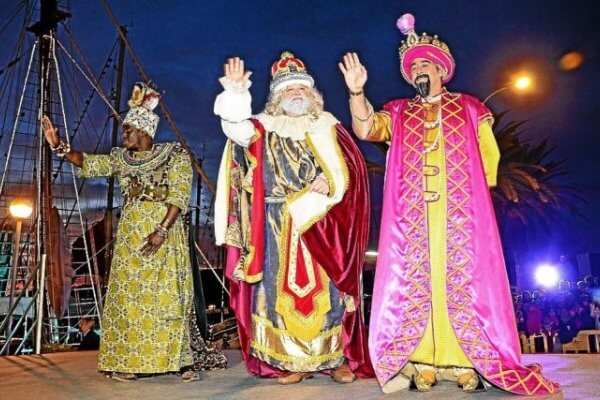 The Magic Returns: A Definitive Guide to Palma’s Three Kings Parade 2026