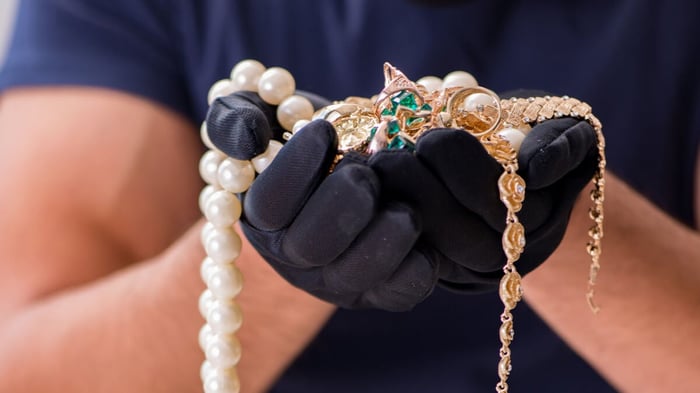 Insure Your Diamond Jewellery - Peace Of Mind At Low Cost