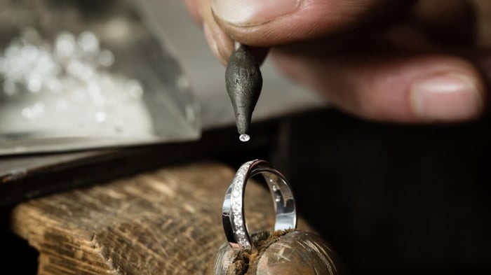 Discover The Elegant And Stylish Gypsy Setting