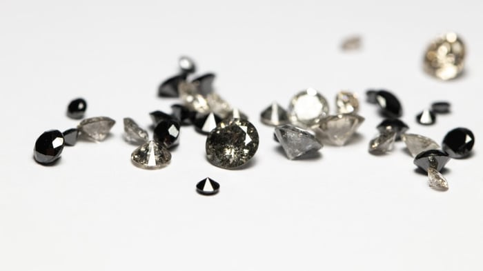 Salt And Pepper Diamonds – Trend Or Trash?