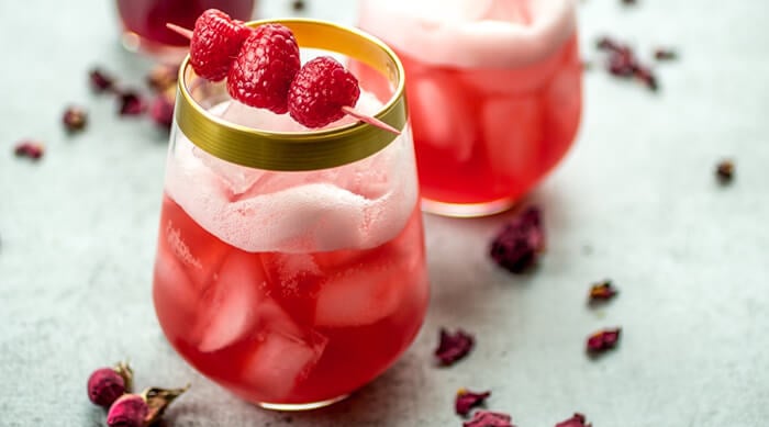 The Best Non-Alcoholic Drinks [Best Brands + 8 Mocktails]