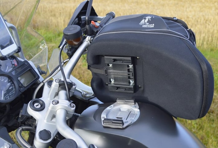 The best motorcycle tank bags (2024)