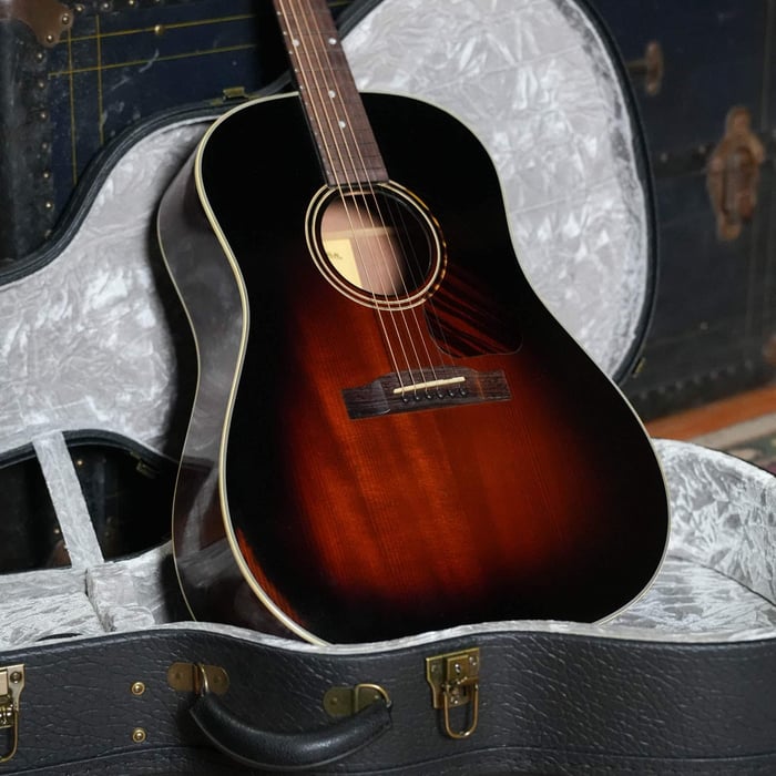 Eastman E15 vs E25: The Varnish Slope Shoulders Built for Gibson Fans
