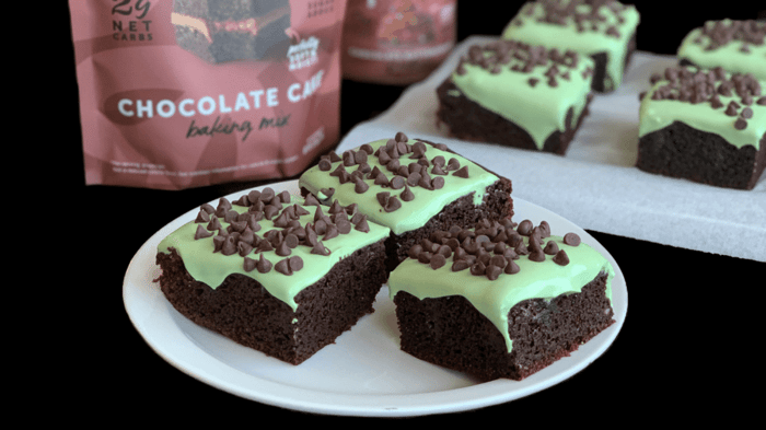 Keto Grasshopper Poke Cake