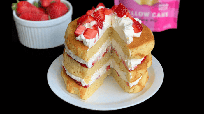 Low-Carb, Keto Strawberry Shortcake