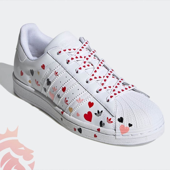 Adidas Superstar Share the Love