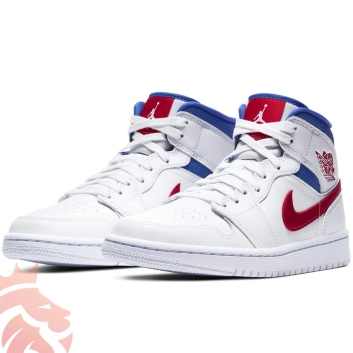 First Look: Nike WMNS Air Jordan 1 Mid inspired by USA