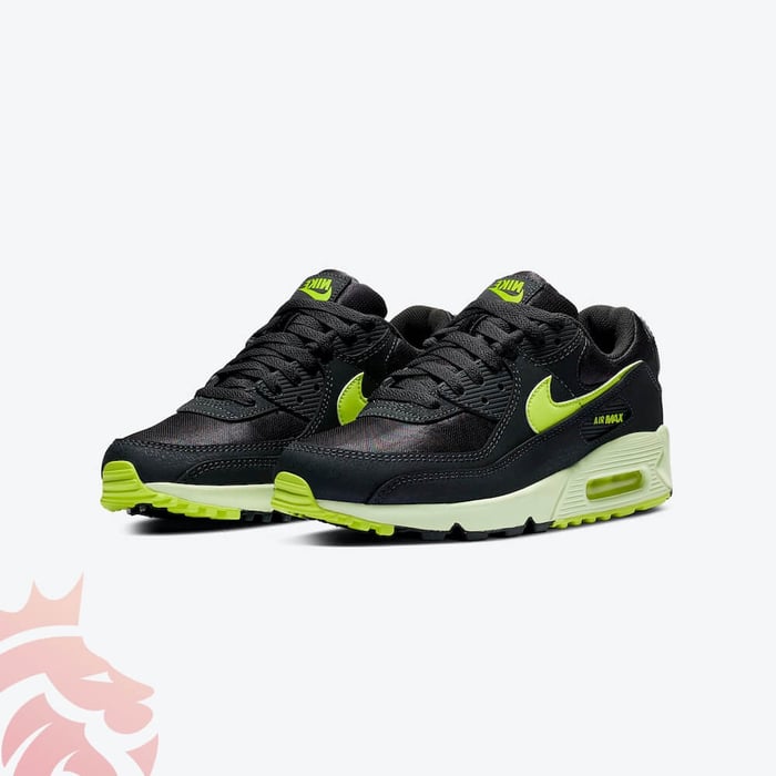 First Look: Nike Air Max 90 “Oil Spill”