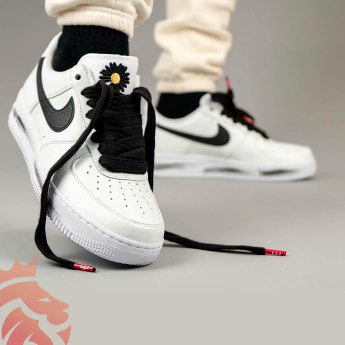 On Feet Peaceminusone x Nike Air Force 1 '07 Para-Noise 2.0