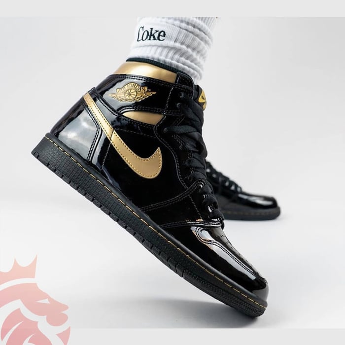 Yankeekicks Closet: Air Jordan 1 High OG “Black/Metallic Gold”