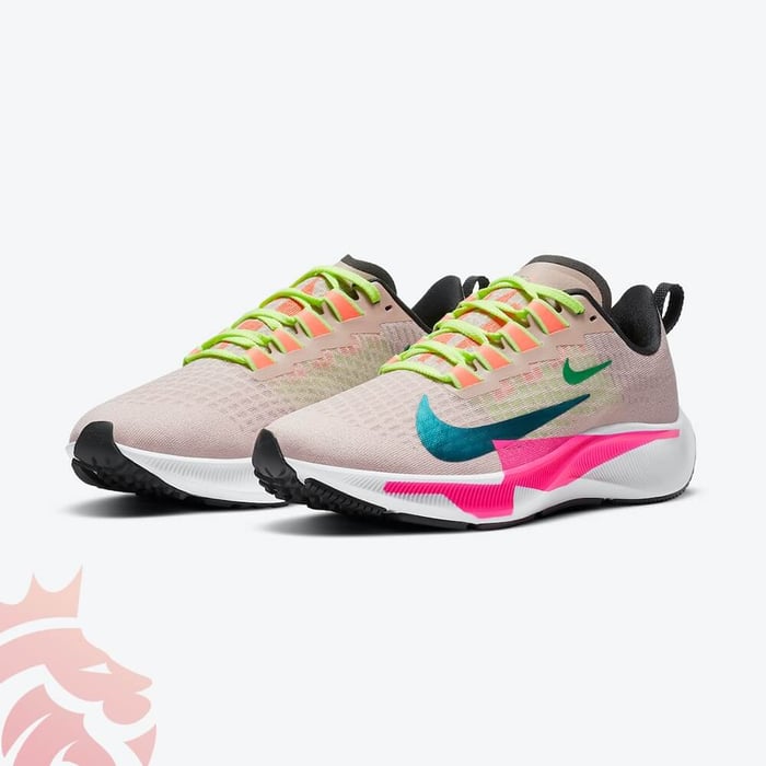 First Look: Nike Air Zoom Pegasus 37 “Double Swoosh”
