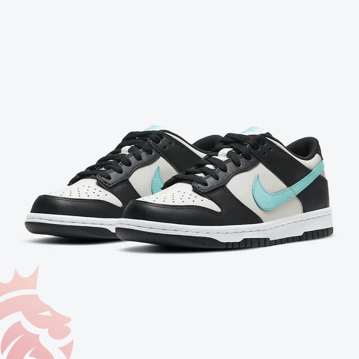 Sneak Peek: Nike Dunk Low GS 