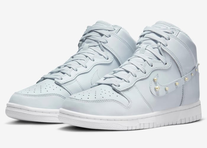 Nike Dunk High “Pearl”