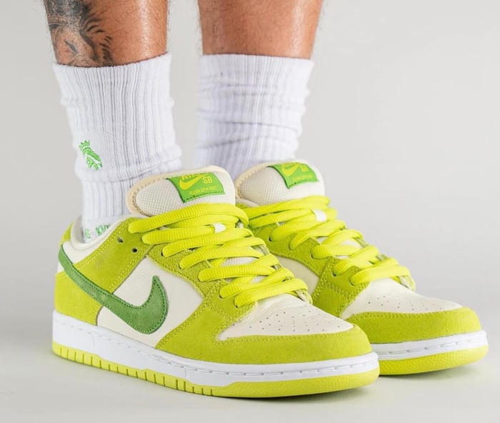 Nike SB Dunk Low “Green Apple”