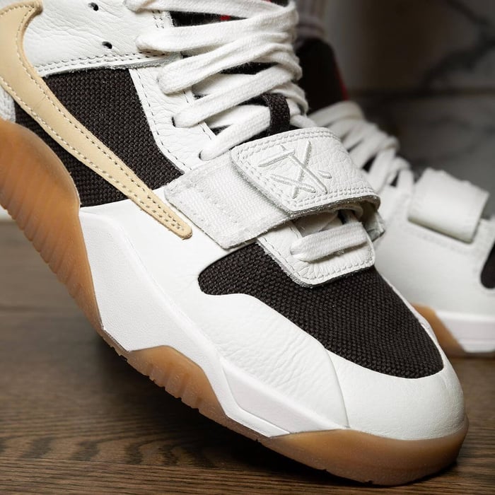 TRAVIS SCOTT X JORDAN JUMPMAN JACK “SAIL”