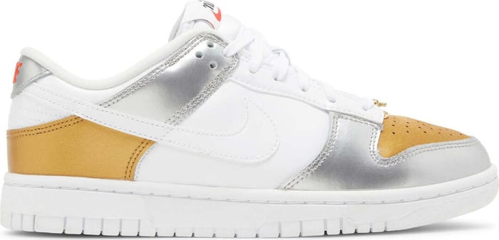 Wmns Dunk Low SE Silver Gold Metallic