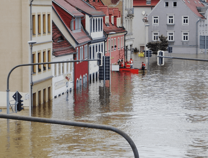 8 ways to instantly floodproof your house!