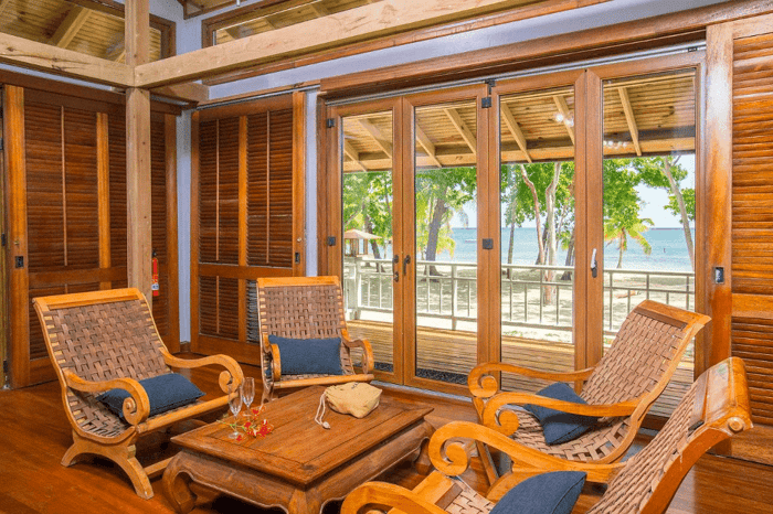 Miami Style Armchair Guide