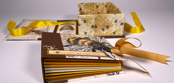 Drop Spine Box with Mini Book - A December Virtual Workshop