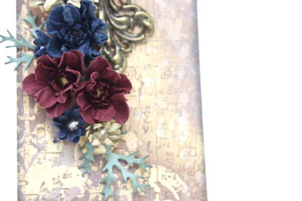 Mini Tag featuring the Ivy League collection.