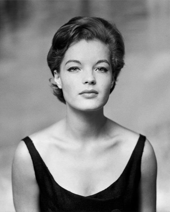 IN HONOR OF F.C. GUNDLACH AND ROMY SCHNEIDER