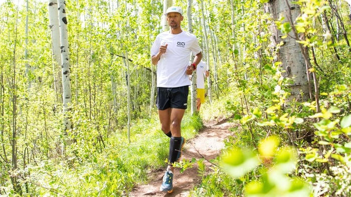 Calf Muscle Recovery: How Compression & Kinesiology Help