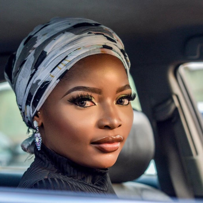 How to use a lash serum with lash extensions | LashLuxury