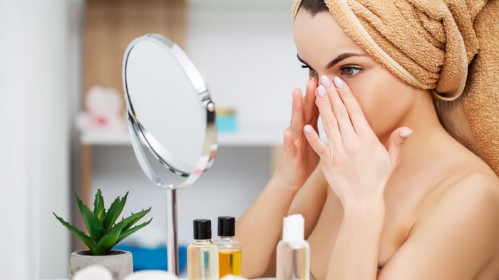 Clean Beauty Eyelash Growth Serum: Should You Use it Forever?