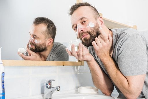 Save Your Skin And Learn How To Moisturize Like A Man