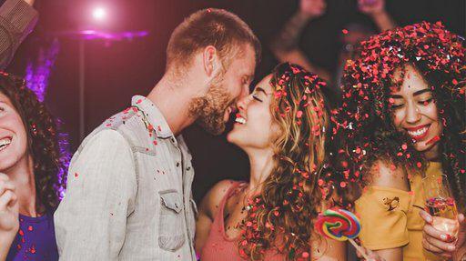 Preparing Your Beard for that New Year’s Kiss