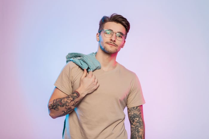 Working With a Thick Mustache and Thin Beard To Create a Leading Man Look