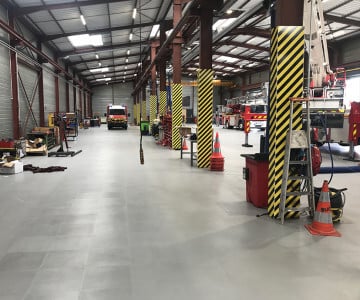 Losetas de PVC: ¿Cuáles son las ventajas con respecto a los suelos de resina, epoxi y hormigón encerado?