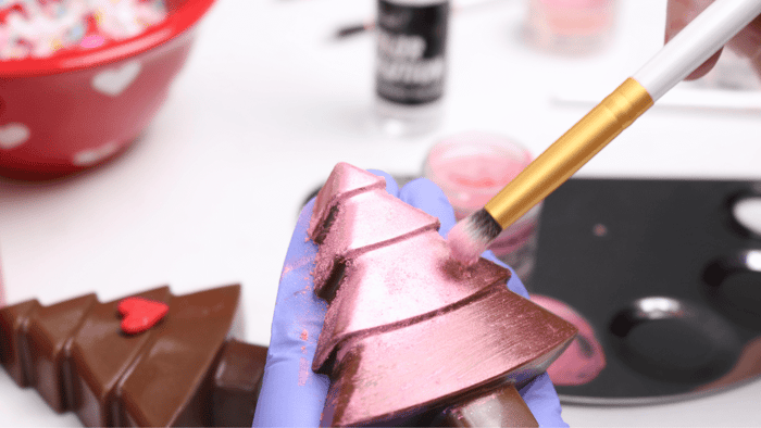 How To Put Luster Dust On Chocolate
