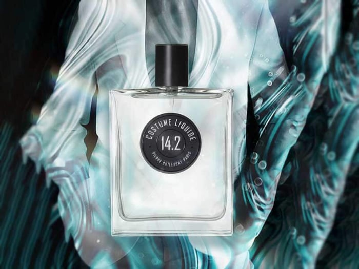 Costume Liquide: A Harmonious Mix of Tradition and Modernity