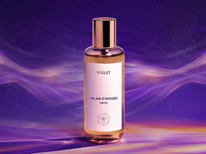 Un Air d’Apogée Extrait: A Supreme Rosy Leather