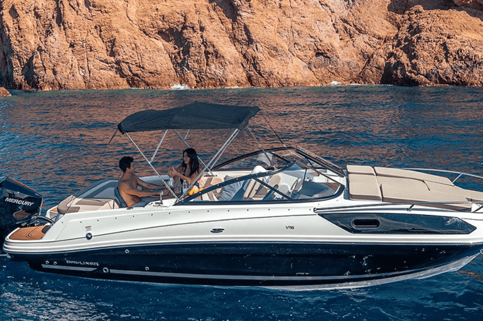 I’M ON A BOAT! THE BEST PARTY BOATS FOR SUMMER