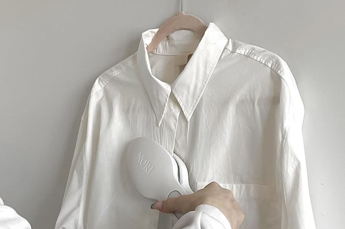 How to Refresh Clothes After a Long Flight nori press