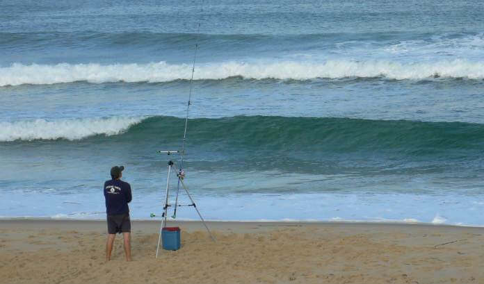 How to Surf Fishing 101 - Time, Tips, Rigs and Tools - Complete Guide