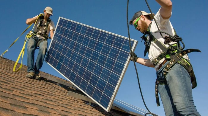 6 Factors to Consider When Installing a Rooftop Solar System