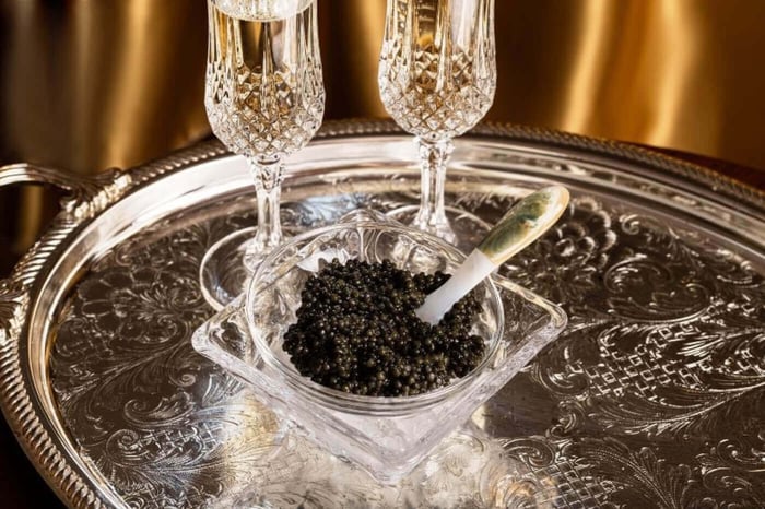 A Beginner’s Guide to Pairing Caviar with Sparkling Wine