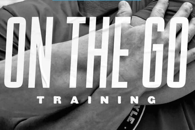 Top Tips for Eating Healthy While Traveling