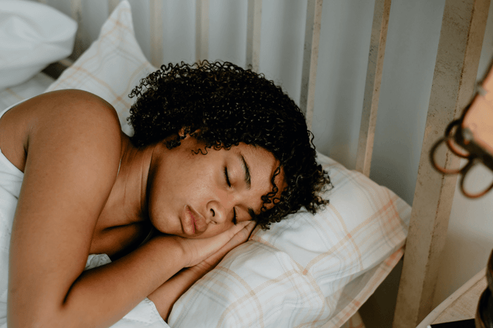 Hjernerystelse og mængden af søvn kan have sammenhæng