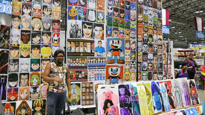 Tips for Your First Convention | Setting Up a Booth in Artist Alley